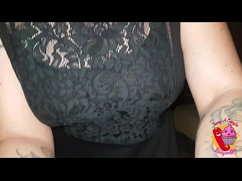 ❤️ Slutty stepsister کيس هڪ blowjob ۽ اسپينش ڏئي ٿو ☑ مقعد فحش